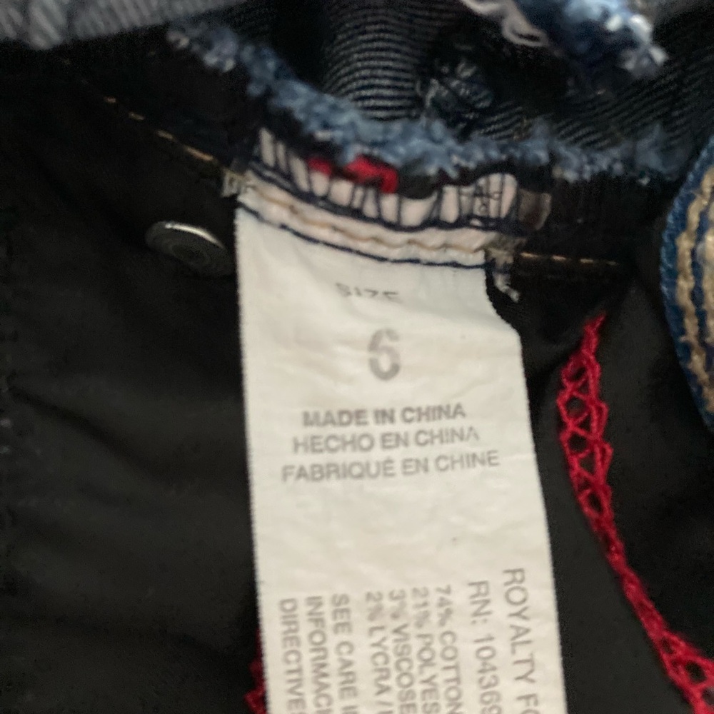 Ladies Jeans - Picture 9 of 10